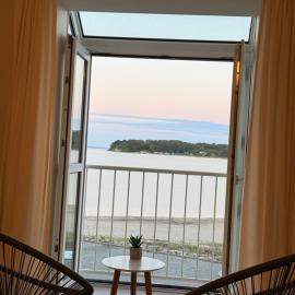 Holiday Apartment - Sea View, Water Park & Free Parking
