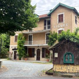 Govinda, hotel Pontinvreában