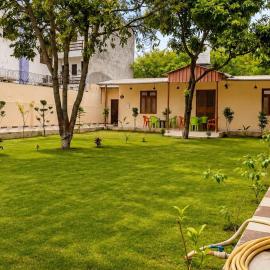 A2 Villa by JMD - Peaceful Stay Near Expo Mart