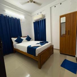 Aura Suites Chernallur, hotell sihtkohas Ernakulam