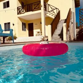 sol appartement 3, hotel in Willemstad