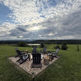 57-Acre Farm Retreat with 21-acre Private Lake, Hotel in Detrick