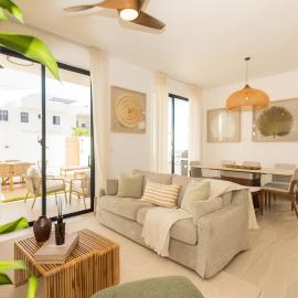 Spacious villa with private pool, 10 minutes from the ocean