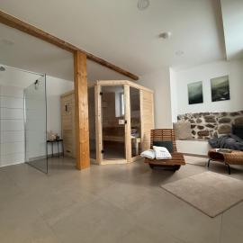 Ferienwohnung Zum Hirsch, hótel í Kirnbach