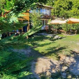 Mikel Center Theth Guesthouse, hotel em Shkodër