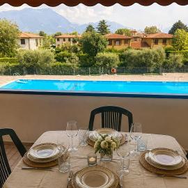 Residence The Yellow Fish with Pool