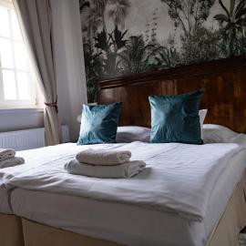 Tarnóca Kúria, hotell sihtkohas Soponya