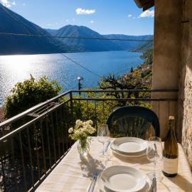 The Happiness of the Lake, hotel in Argegno