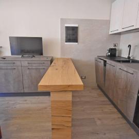 MIKI APARTMENT MhD