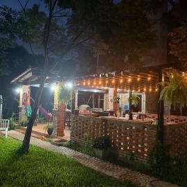 Rancho Don Sina, hotel em Caacupé