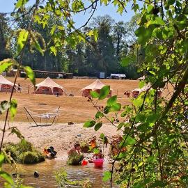HERTFORD Farm yurt Tent Camping fire pit bbq pet friendly, hotel in Hertford