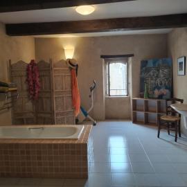 L'atelier du peintre 830m d'altitude village provençal Lubéron, хотел в Vachères