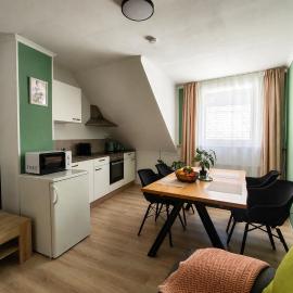 Ferienwohnung Am Kirchplatz Klimatisierte Dachgeschosswohnung