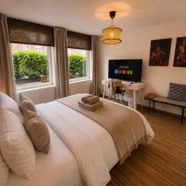Luxury Studio with Free Parking Near City Center, hotel en Groninga