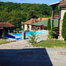 Etno Resort Lipa, hotel en Jelašnica