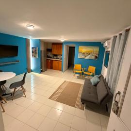 2 bedroom Apartment Near Beach and Bahía Castillo