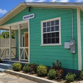 Beauti-Rest Near US Embassy, hotel en Bridgetown