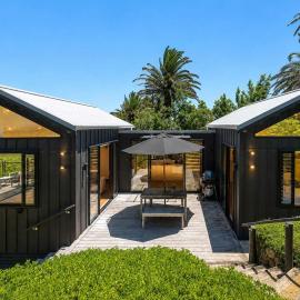 Art Lovers Retreat - Stay Waiheke