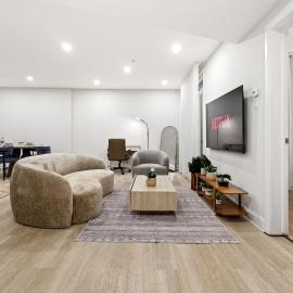 Spacious Luxury 1BR Apartment Walk to Restaurants & Shops