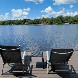 LAKEFRONT CHALET in THE BURCHES, hotel a Tobyhanna