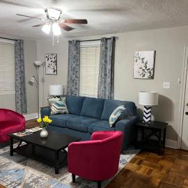 2 bedroom unique house!, hotel v mestu Augusta