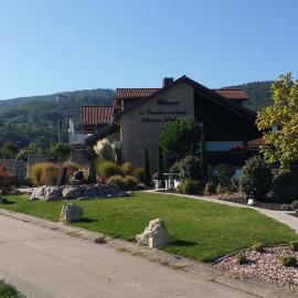 Weinhotel Kienle, hotel u gradu Burvajler