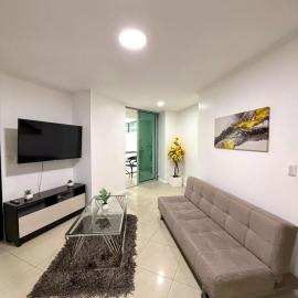 Suite con balcón vista al río en Puerto Santa Ana RF1-304
