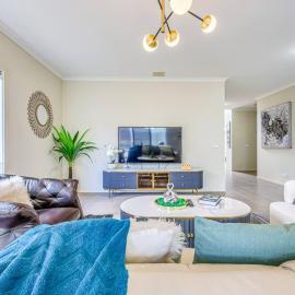 Spacious Villa 7BRM 5-bathroom House Point Cook Double Storey, hótel í Point Cook