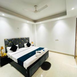 Hotel fabulous - Malviya Nagar, hotel i New Delhi