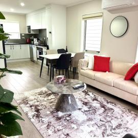 Modern 4BR Home 3 Bath Free Parking, hotel a Auckland