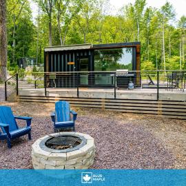 Riverside Tiny Cabin w Hot Tub, Fire Pit, & Kayaks, hotel in Rileyville