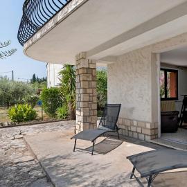 les Iris, hotel a Pont-Saint-Esprit