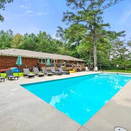 Private Pool Villa Near Atlanta Airport Sleeps 10