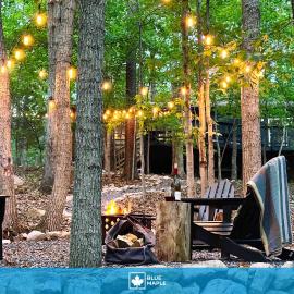 Modern cabin w fire pit & screened porch, hotel in New Market