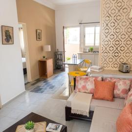 house in rafraf beach, hotel em Rafrāf