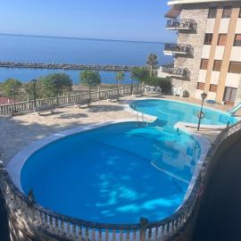 Perla vista mare