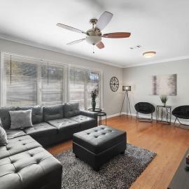 Atlanta Family Retreat Stylish 4BR Sleeps 8, hotel di Gunung Stone