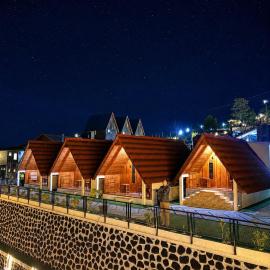 Pondok Seroja Cabin & Resto