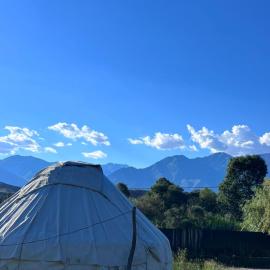 Yurtcamp AltynBalyk, hotel a Chayek