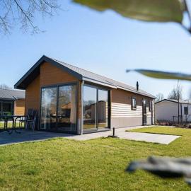 Dog Friendly Chalet Kaatsheuvel