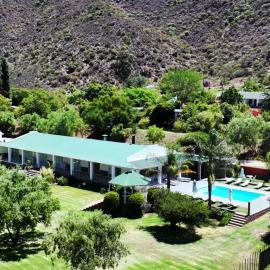 Old Mill Lodge, Seasonal Working Ostrich Farm & Restaurant, Oudtshoorn, hotel in Oudtshoorn