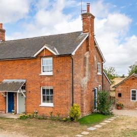 1 Tittle Hall Cottages, hotell sihtkohas Boxted