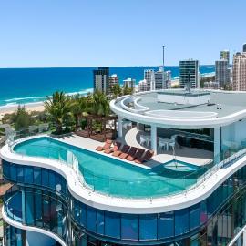 Penthouse Style - Sleeps 8 & Baby - 2BR & Rooftop