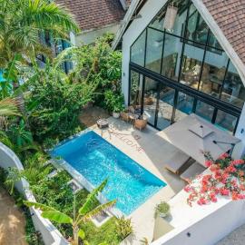 Bohemian Rhapsody Villa Luxury 2BR Chalet