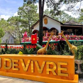 De Vivre Café & Home