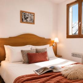 Appartement chalet à la montagne، فندق في ألبيز-مونتروند