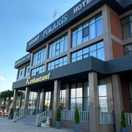Polaris resort