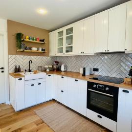 Charming Boho chic apt with free parking