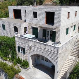 Apartment Mladinić Muse, hotel in Pučišća