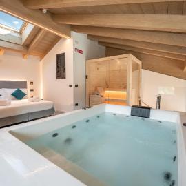 Echo - Private Spa Apartments